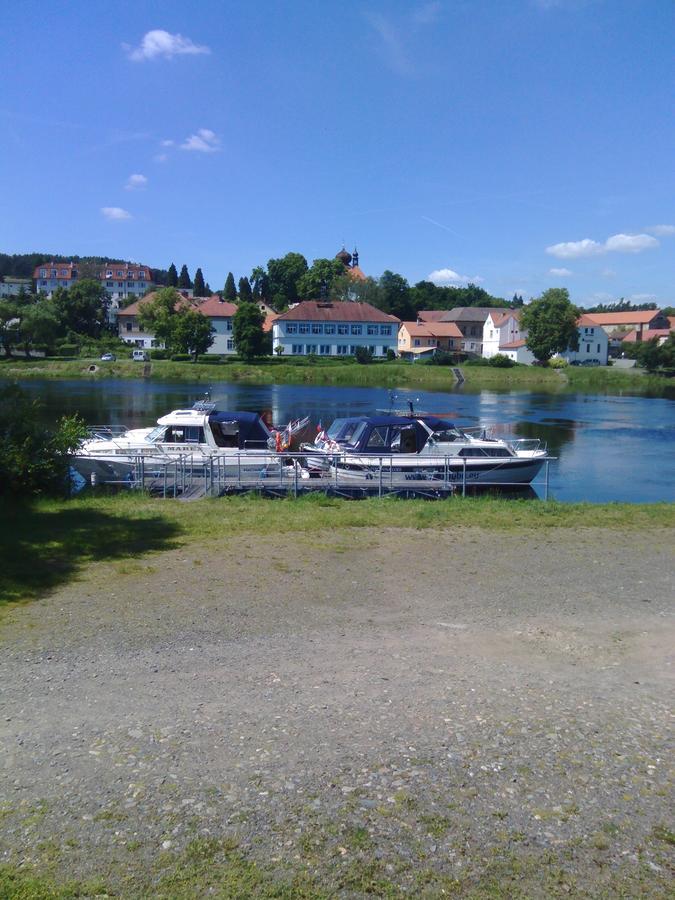 Penzion Patak Kamyk nad Vltavou Exterior foto